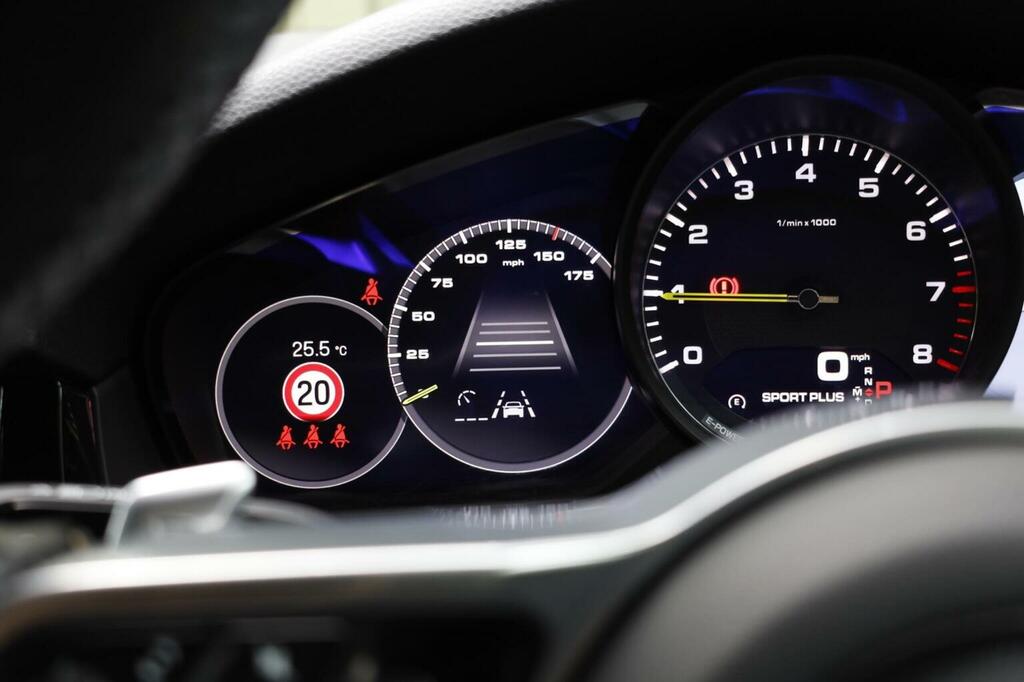 Porsche Cayenne 3.0 V6 E-hybrid 17.9Kwh Platinum Edition Suv P  #57