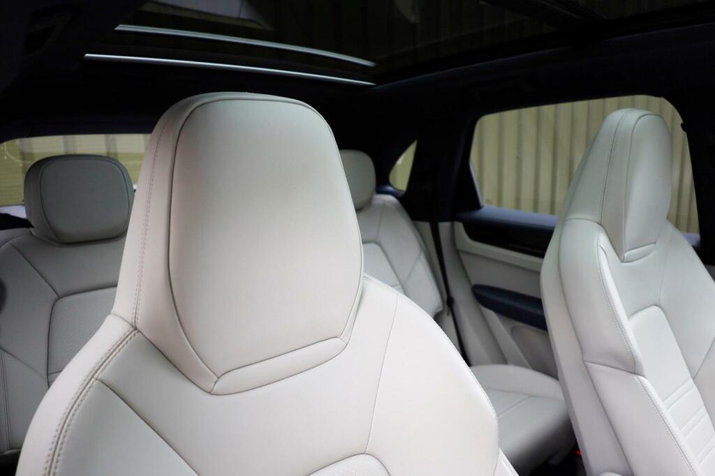 Porsche Cayenne V6 22K Spec Pan Roof Heads Up Display Black #46