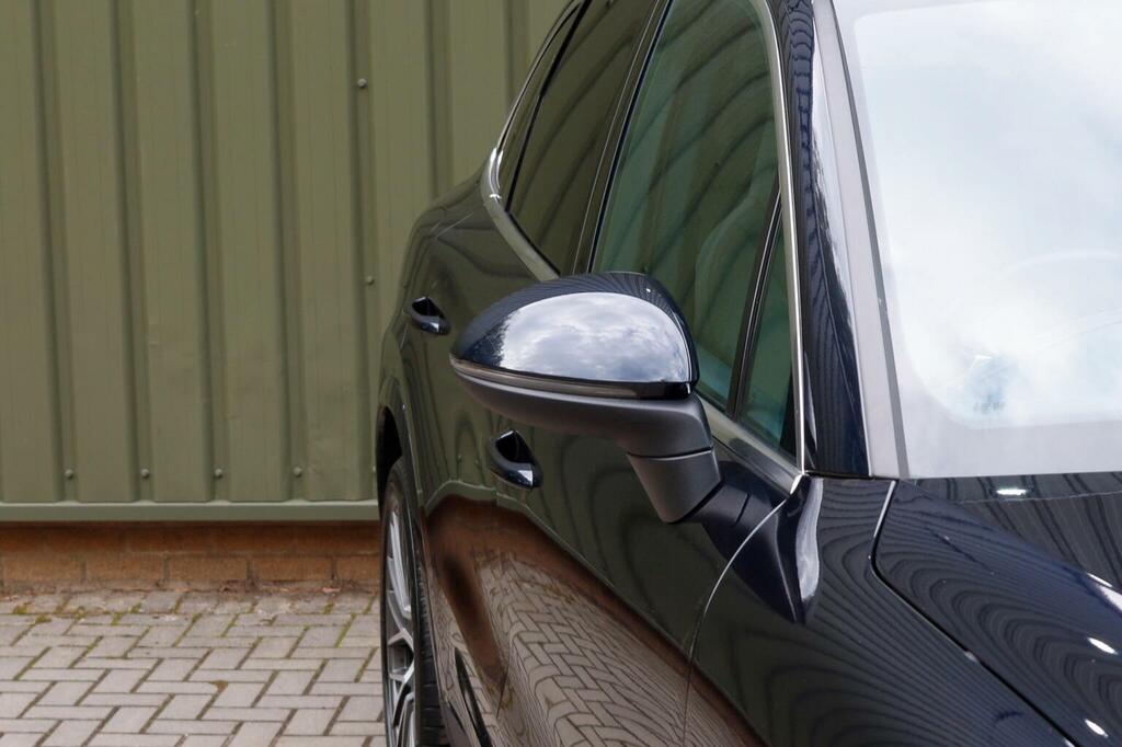 Porsche Cayenne V6 22K Spec Pan Roof Heads Up Display Black #60