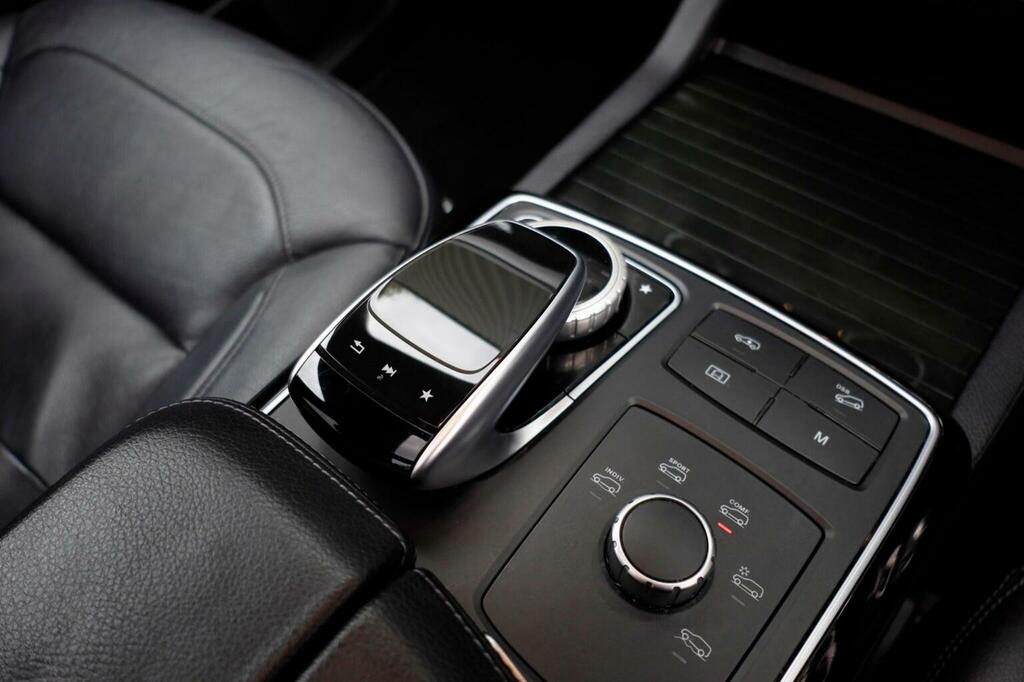 Mercedes-Benz GLS Class Gls 350 D 4Matic Amg Line White #18