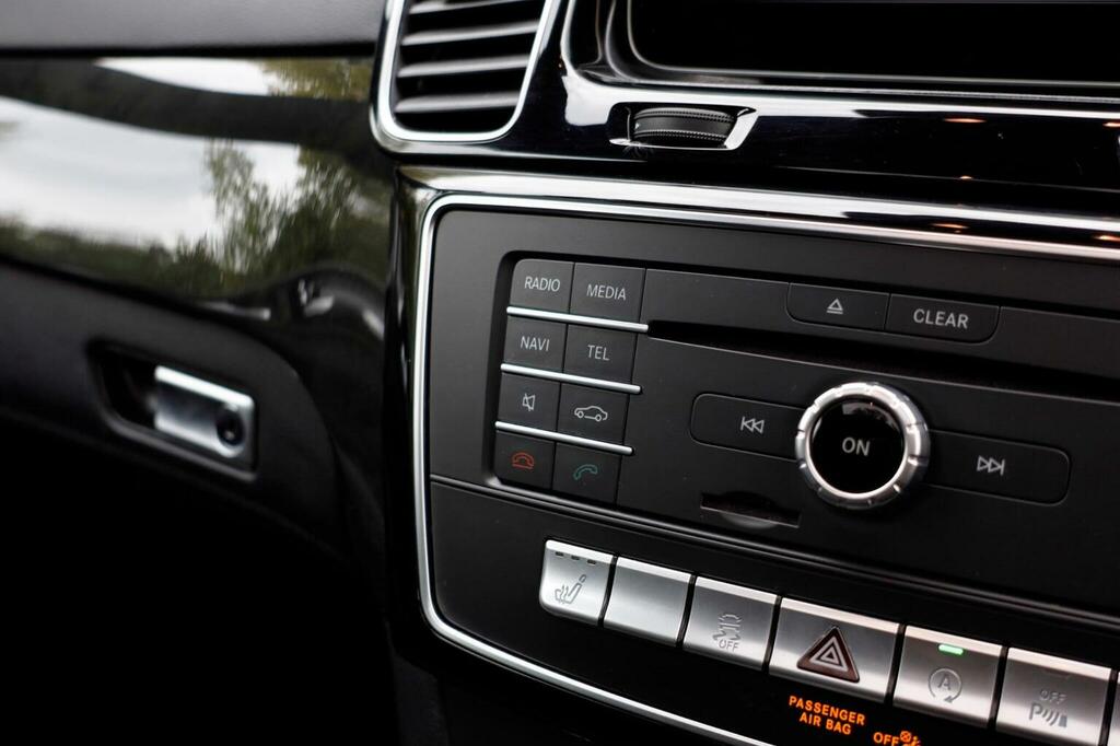Mercedes-Benz GLS Class Gls 350 D 4Matic Amg Line White #31