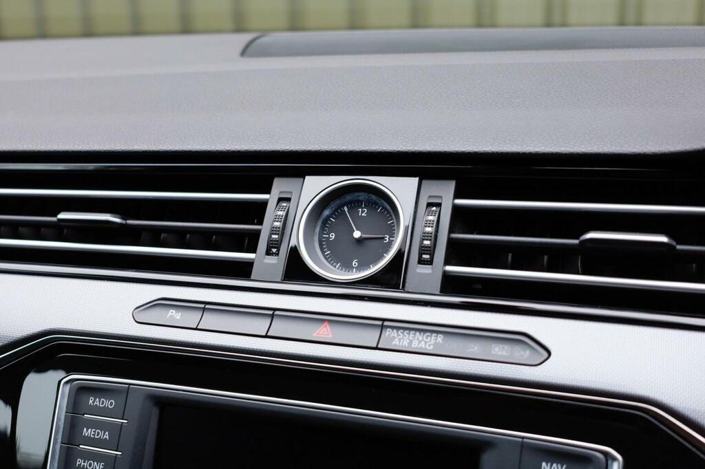 Volkswagen Passat 2.0 Gt Tdi Bluemotion Technology 148 Bhp Grey #36