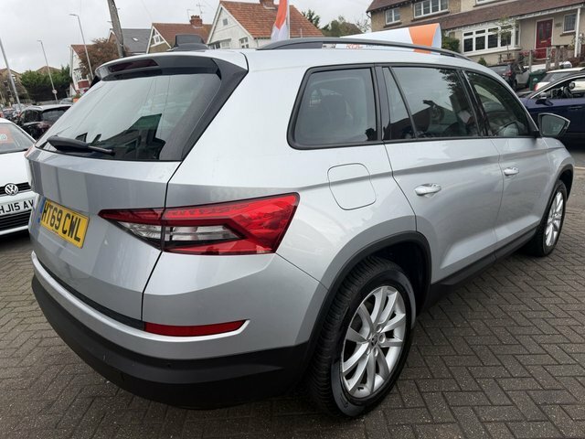 Skoda Kodiaq Edition Red #9