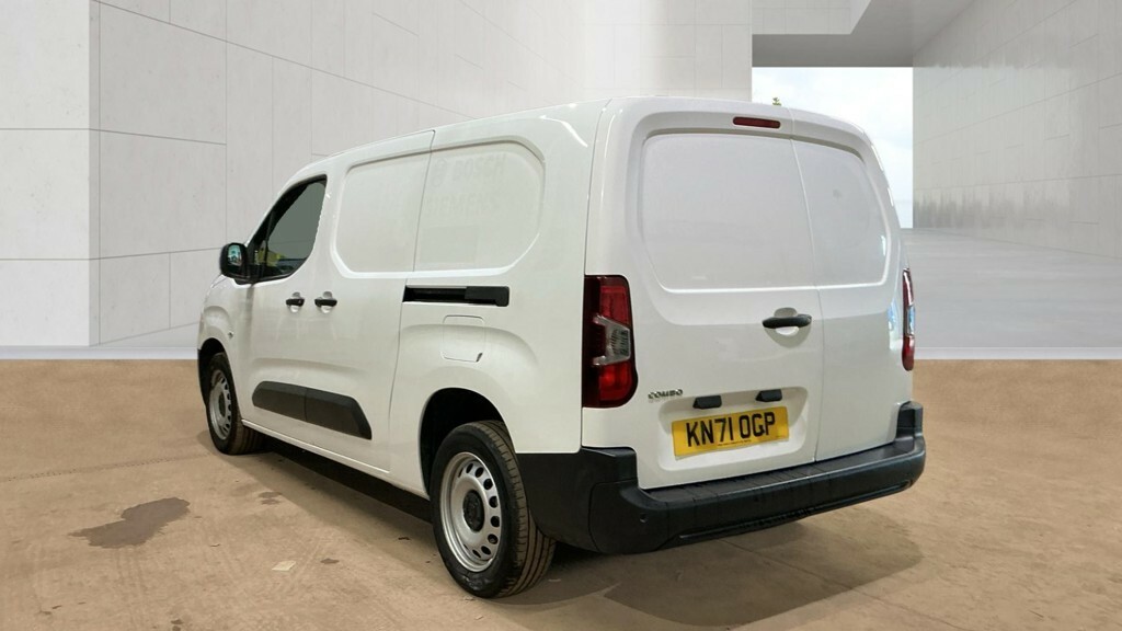Vauxhall Combo 1.5 Turbo D 2300 Edition White #3