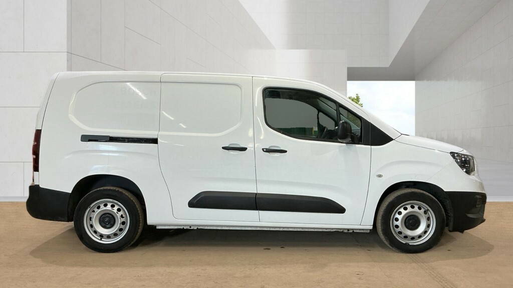 Vauxhall Combo 1.5 Turbo D 2300 Edition White #5