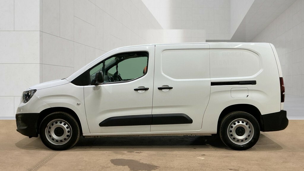 Vauxhall Combo 1.5 Turbo D 2300 Edition White #6