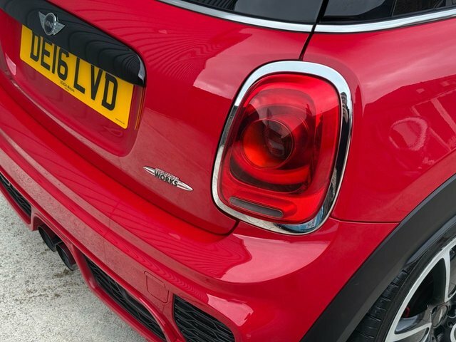 Mini Hatch 1.2 One White #14