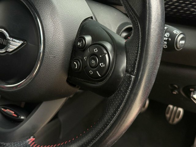 Mini Hatch 1.2 One White #21
