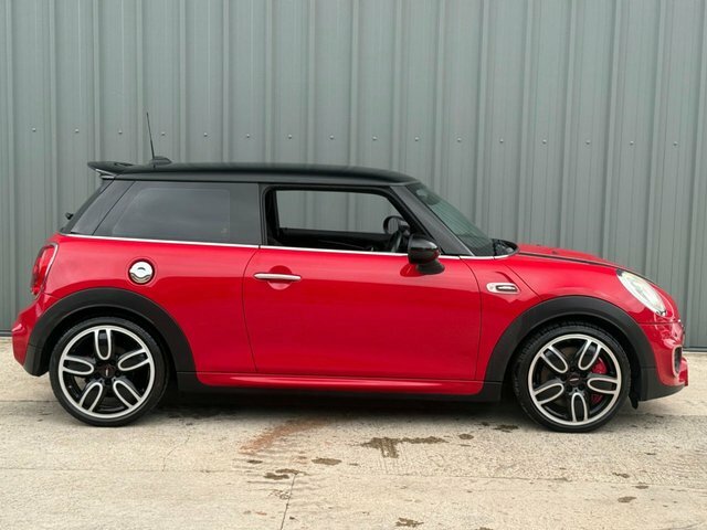 Mini Hatch John Cooper Works 2.0 Hatchback Red #2
