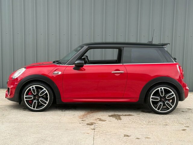 Mini Hatch 1.2 One White #28