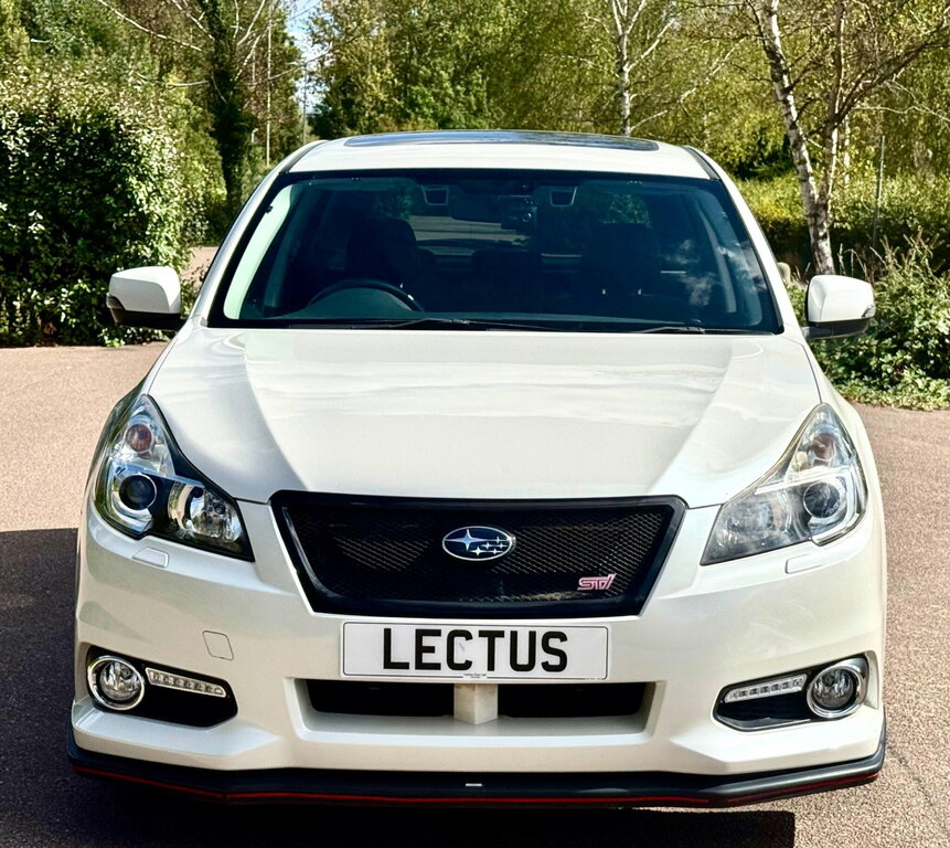 Subaru Legacy 2.5I Tourer Lineartronic 4Wd White #4