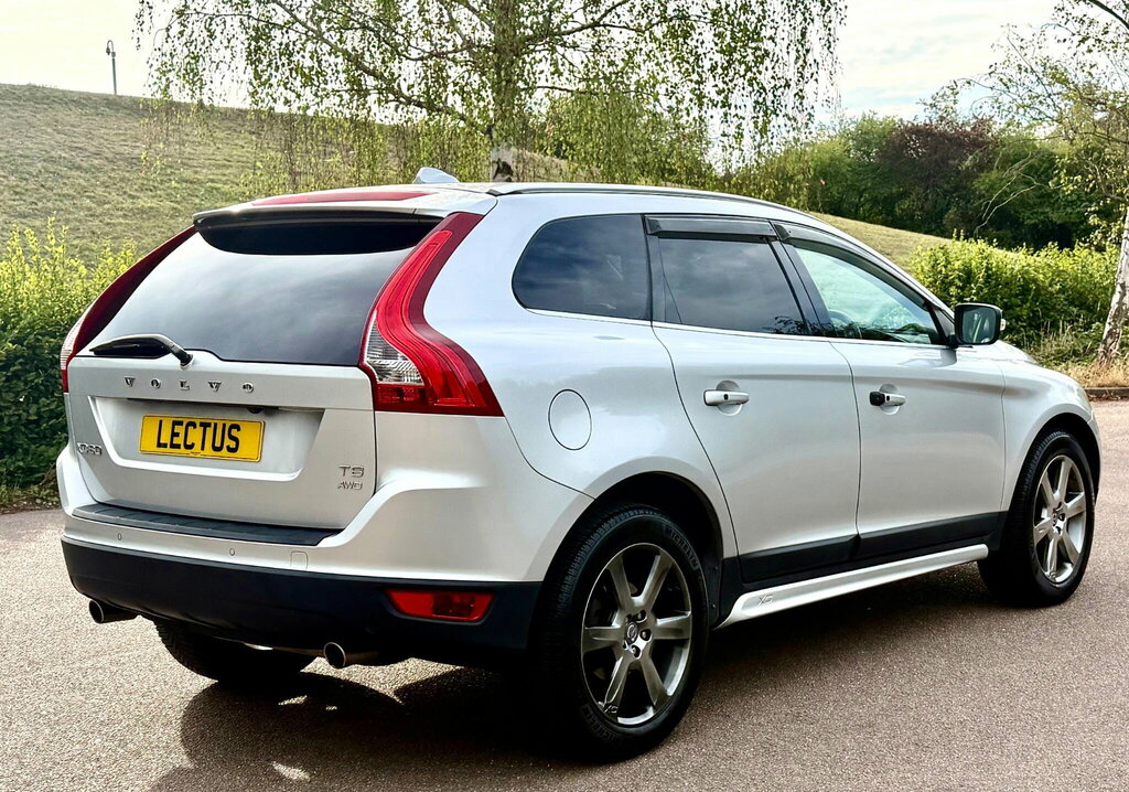 Volvo XC60 Se Luxury Awd D5 4Wd Black #10