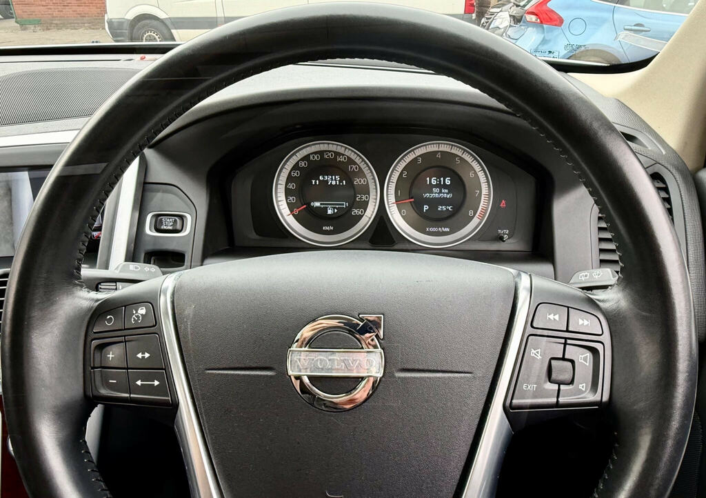 Volvo XC60 Se Luxury Awd D5 4Wd Black #22