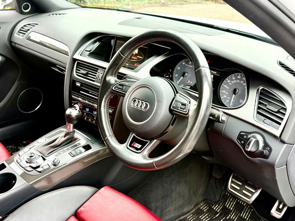 Audi S4 Avant 3.0 Tfsi V6 Black Edition S Tronic Quattro E Black #25