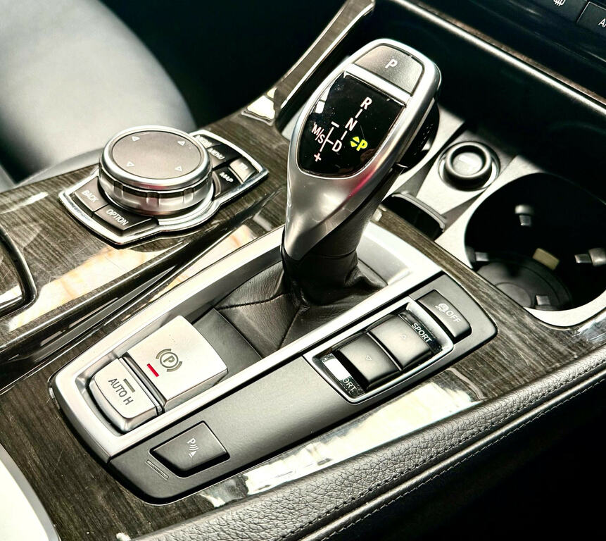 BMW 5 Series 520D Luxury Saloon Silver #35