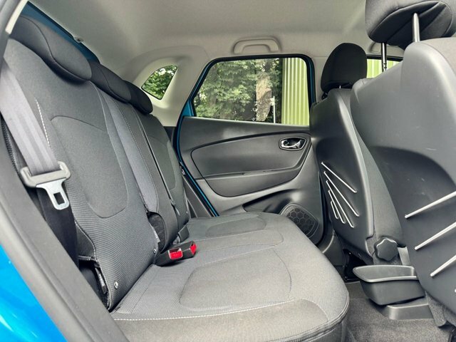Renault Captur 0.9 Dynamique Medianav Energy Tce Ss 90 Bhp Black #26