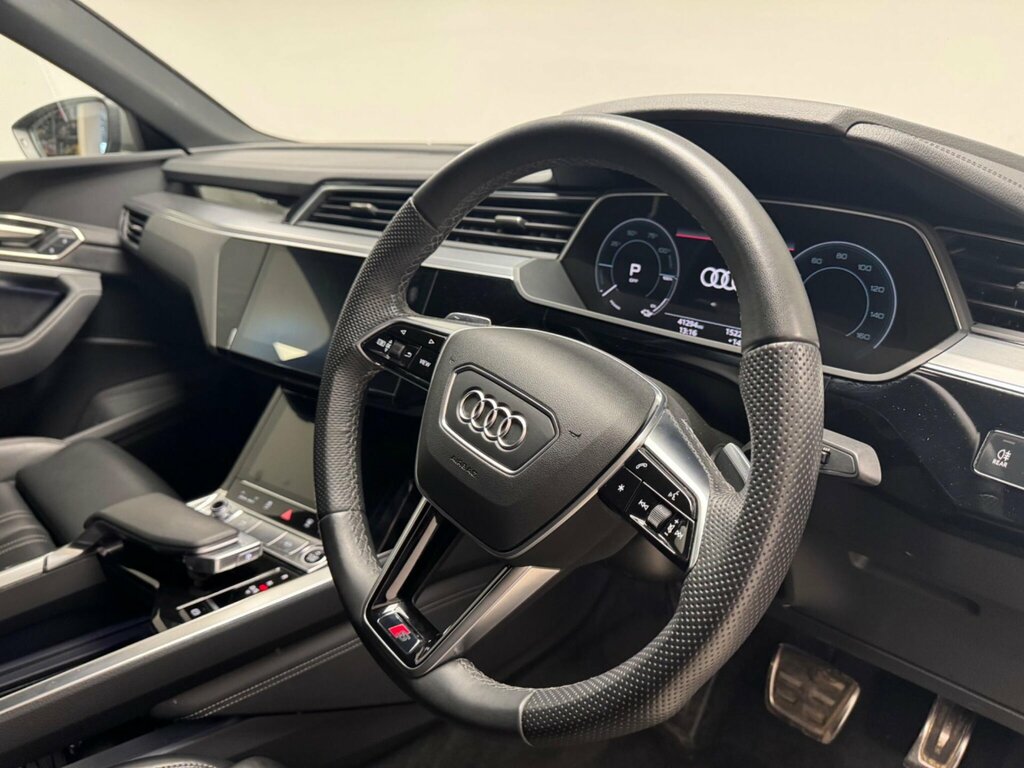 Audi Q8 e tron 300Kw 55 Quattro 114Kwh Black Edition Black #9