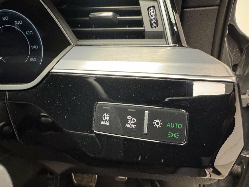 Audi Q8 e tron 300Kw 55 Quattro 114Kwh Black Edition Black #33