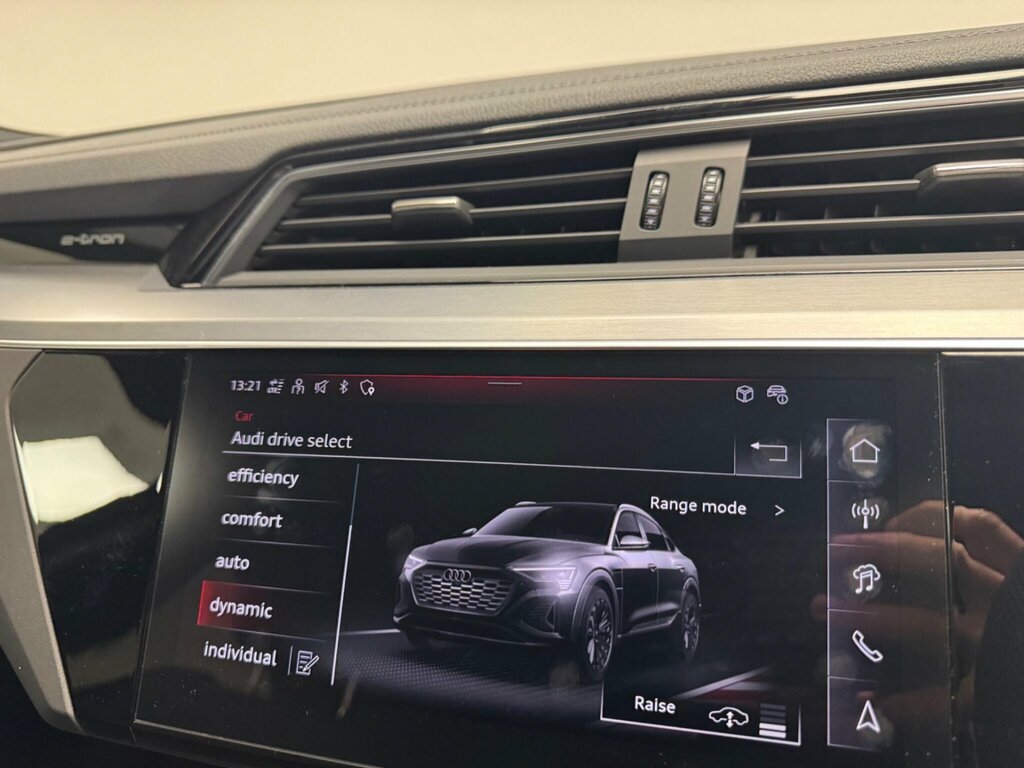Audi Q8 e tron 300Kw 55 Quattro 114Kwh Black Edition Black #23