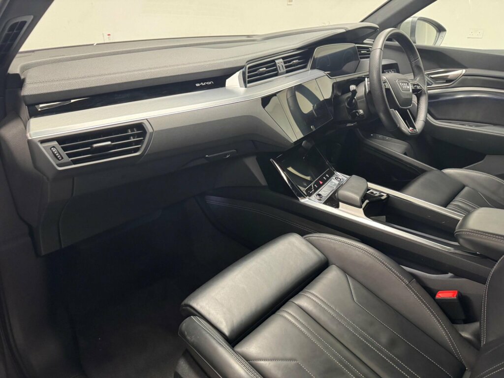 Audi Q8 e tron 300Kw 55 Quattro 114Kwh Black Edition Black #10