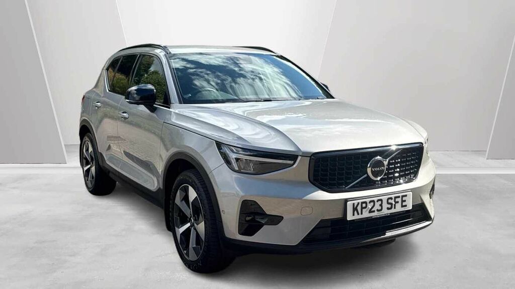 Volvo XC40 Plus, B4 Awd Mild Hybrid, - Roof Rai Silver