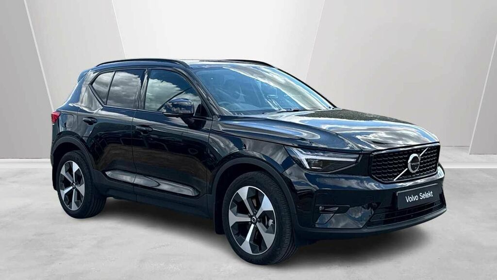 Volvo XC40 2.0 B4p Plus Pro Dark Black