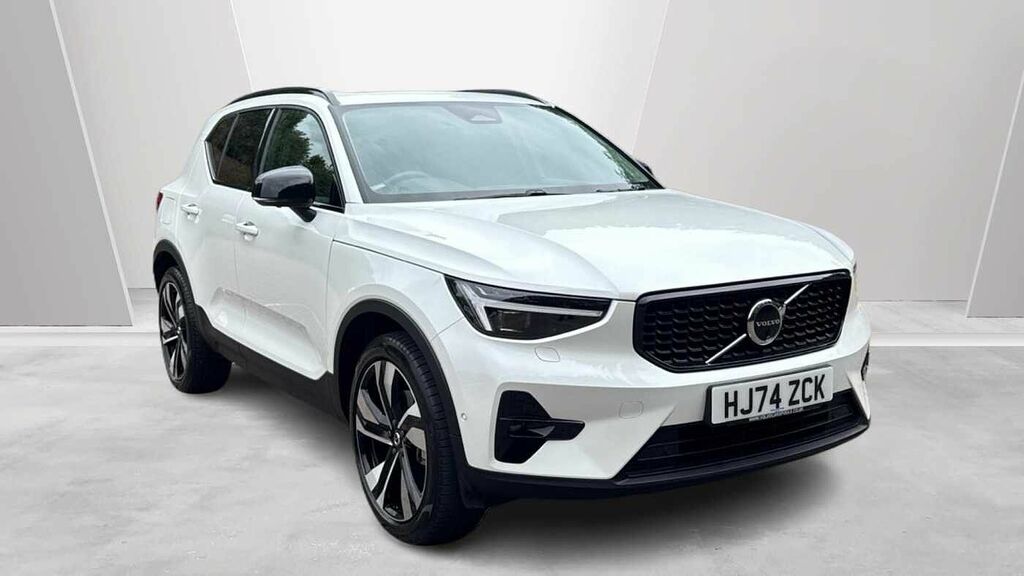 Volvo XC40 Ultra, B3 Mild Hybrid, 20 Alloys - Cruise White