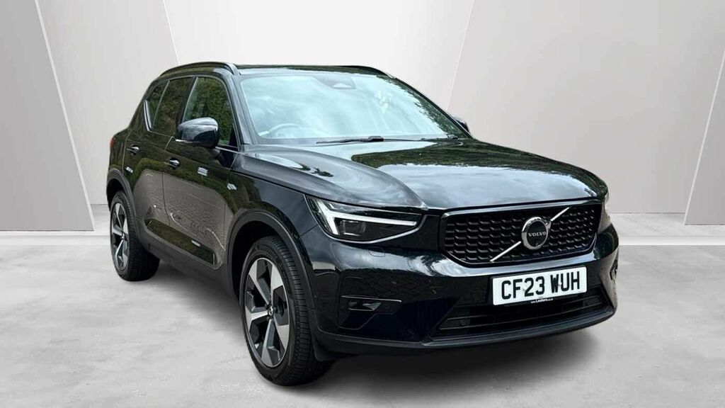 Volvo XC40 Ultimate, B4 Mild Hybrid, Pan Roof-pilot A Black