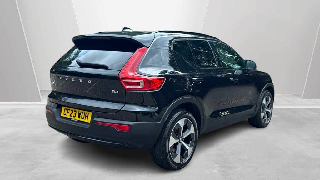 Volvo XC40 Ultimate, B4 Mild Hybrid, Pan Roof-pilot A Black #2