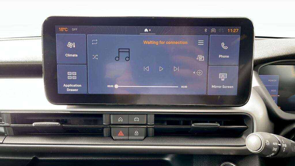 Jeep Avenger 1.2 E-hybrid Summit Dct White #17