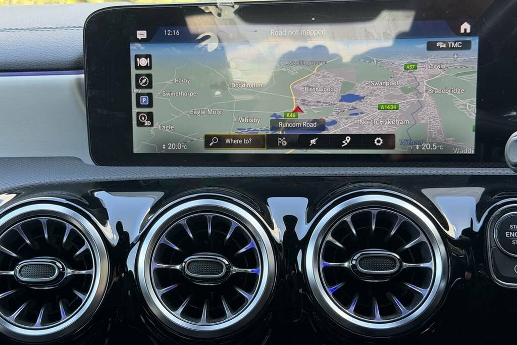 Mercedes-Benz CLA Class 220D Amg Line Premium Tip Red #3