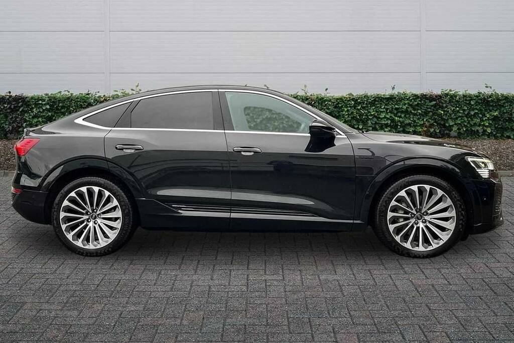 Audi Q8 e tron 300Kw 55 Quattro 114Kwh S Line NA23CBF Black #4