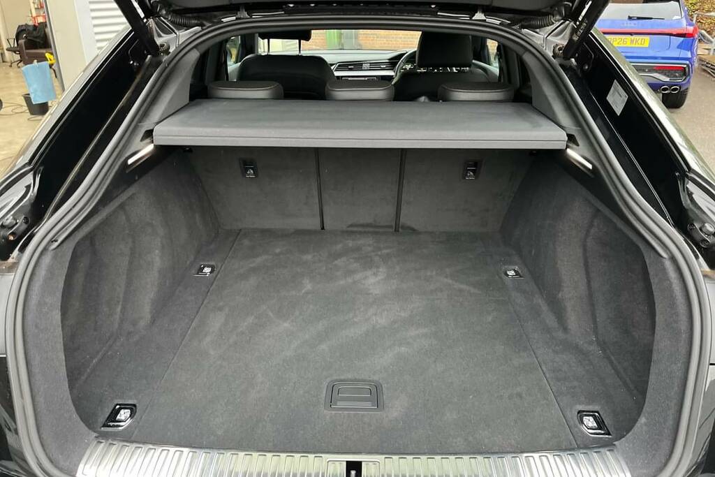 Audi Q8 e tron 300Kw 55 Quattro 114Kwh S Line NA23CBF Black