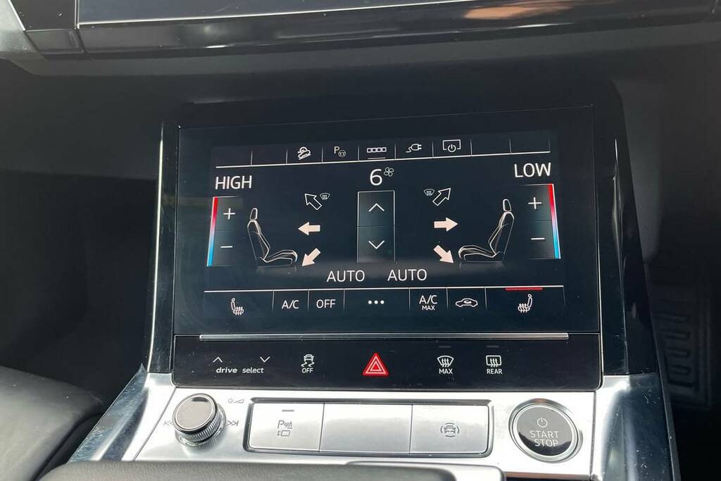 Audi Q8 e tron 300Kw 55 Quattro 114Kwh S Line Grey #6