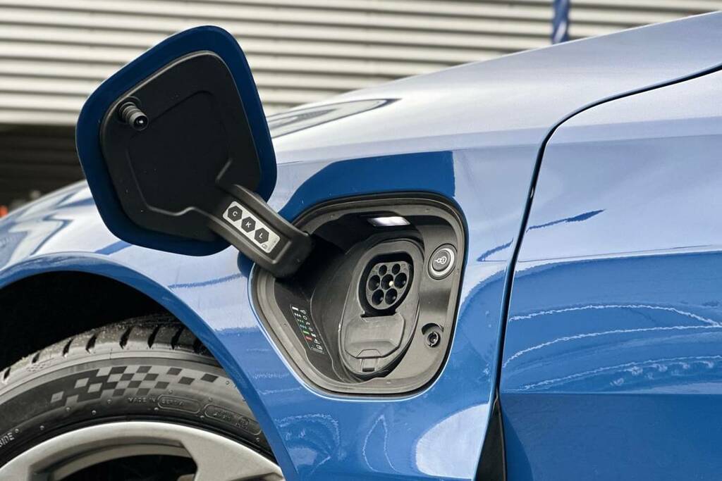 Audi E Tron GT 390Kw Quattro 93Kwh Blue #5