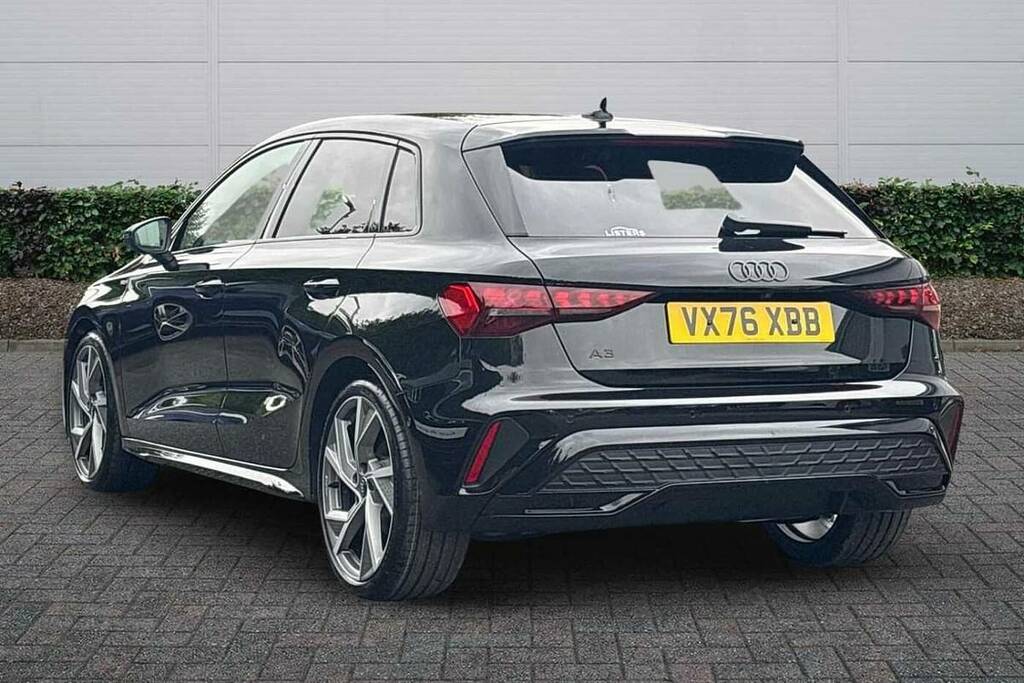 Audi A3 1.5 Tfsi 150 Black Edition S Tronic Black #3