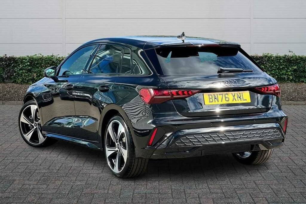 Audi A3 2.0 Tdi 150 Black Edition S Tronic Black #3