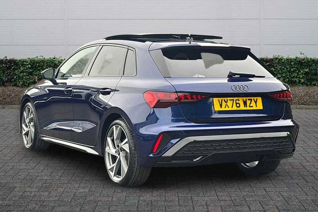 Audi A3 1.5 Tfsi 150 Black Edition S Tronic Blue #3