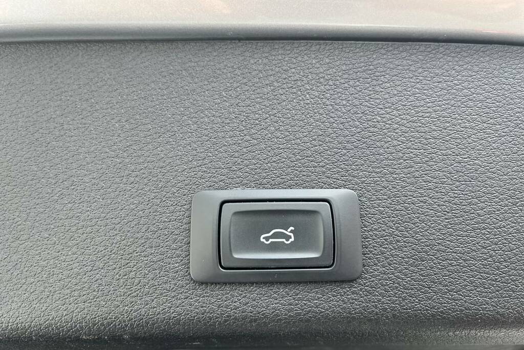 Audi E-tron 300Kw 55 Quattro 95Kwh Launch Edition Silver #5