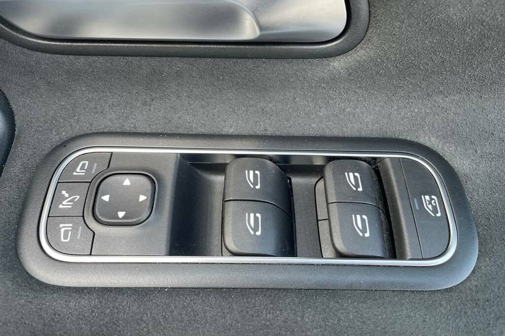 Mercedes-Benz CLA Class 220D Amg Line Executive Tip White #5