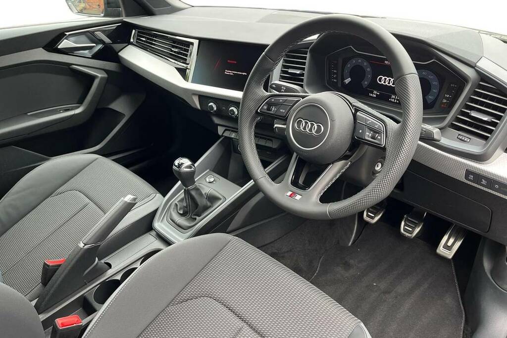 Audi A1 25 Tfsi S Line Black #4