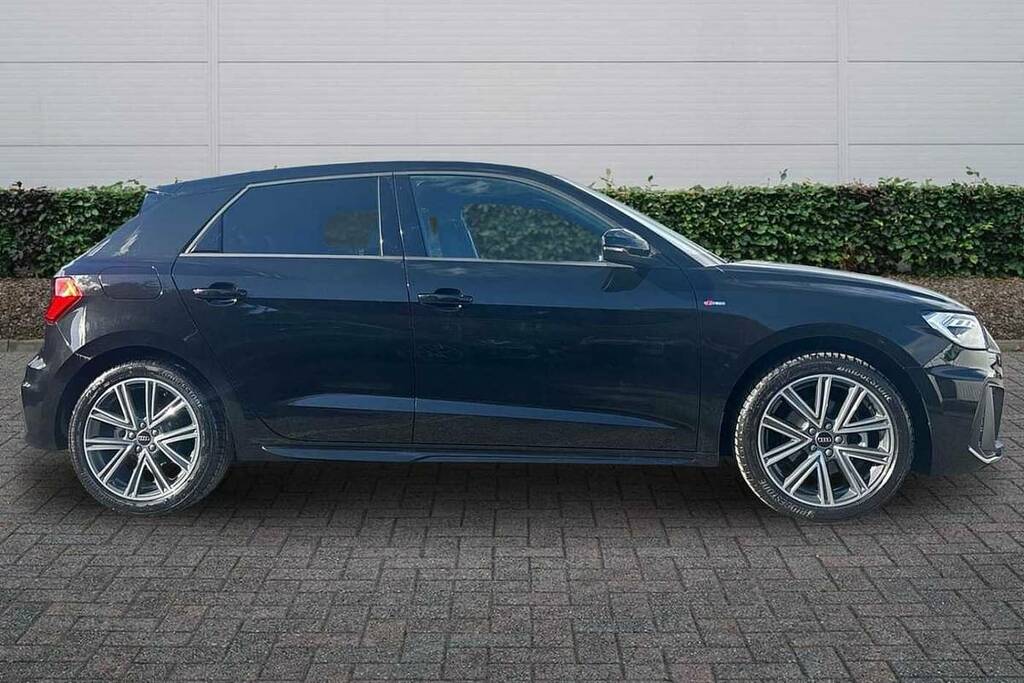 Audi A1 30 Tfsi S Line S Tronic Black #4