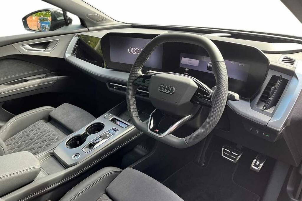 Audi Q4 E Tron 210Kw Performance 82Kwh Vorsprung BV76FZY Black #6
