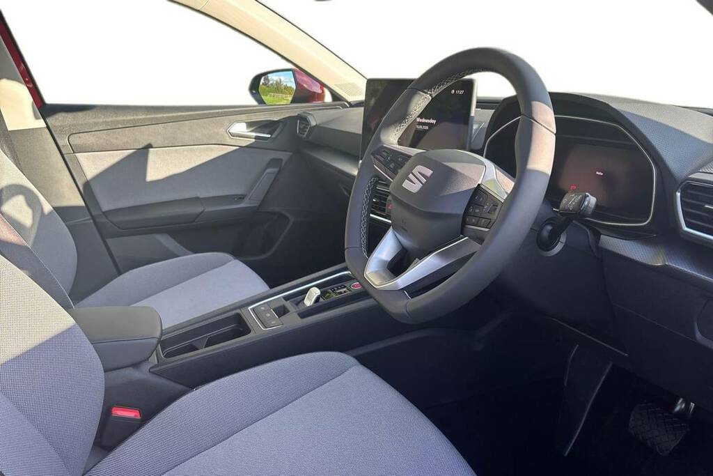 Seat Leon 1.5 Etsi 115 Se Dynamic Dsg Dap Red #4