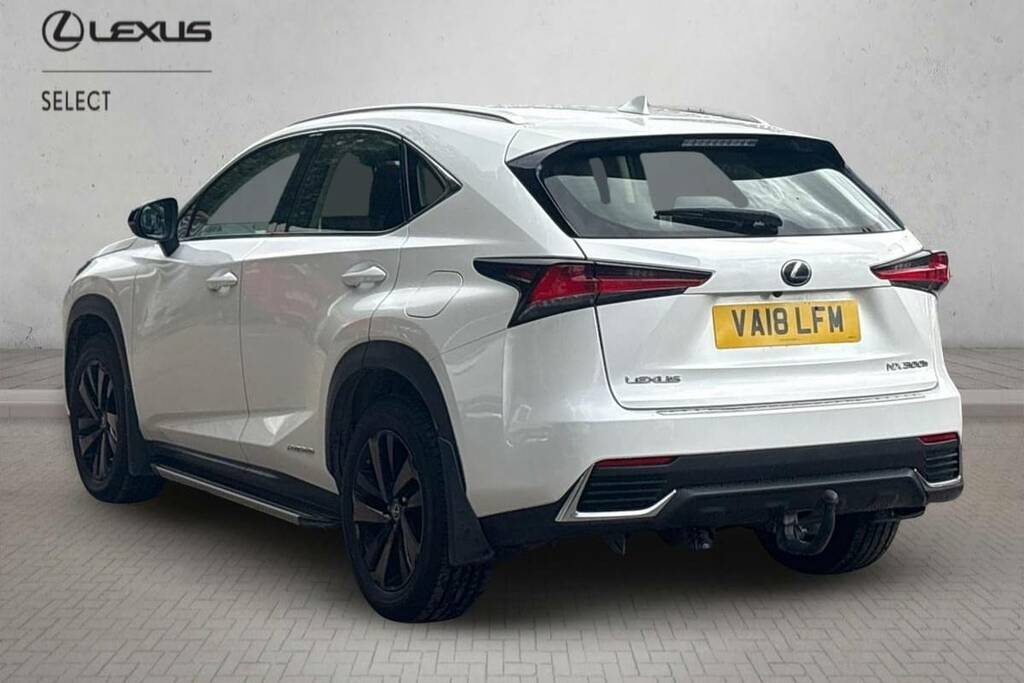 Lexus NX 300H 2.5 Sport Cvt Premium Nav VA18LFM White #4