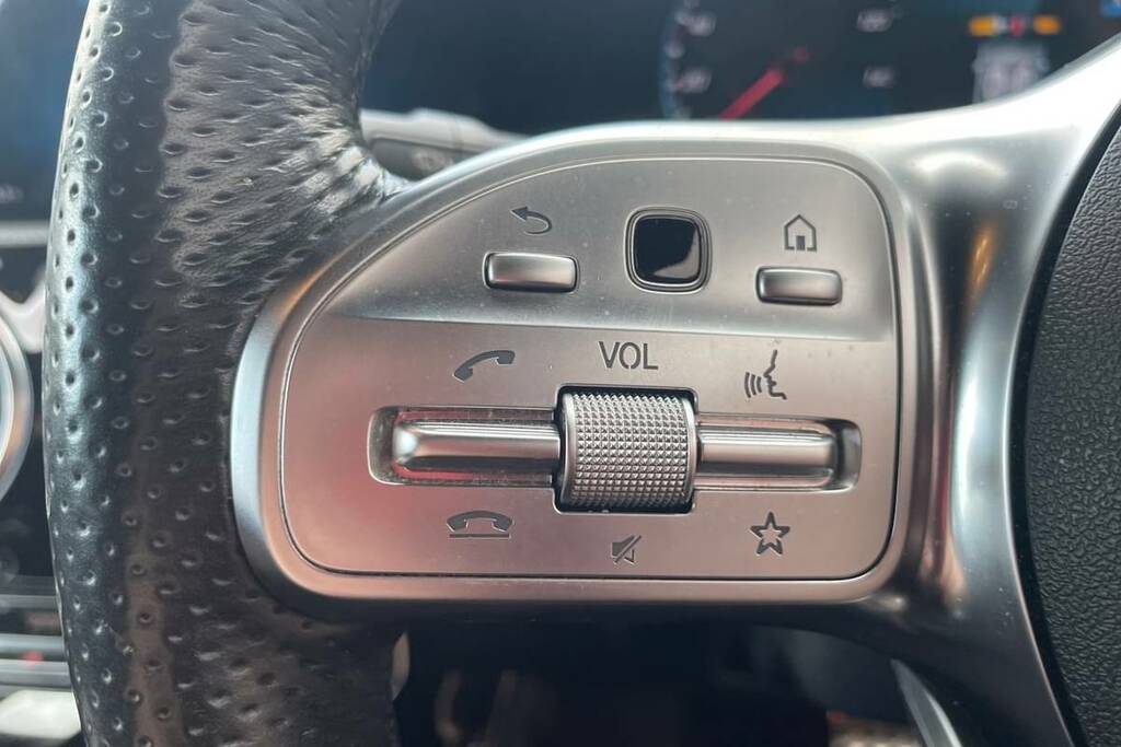 Mercedes-Benz CLA Class 200 Amg Line Tip Black #15