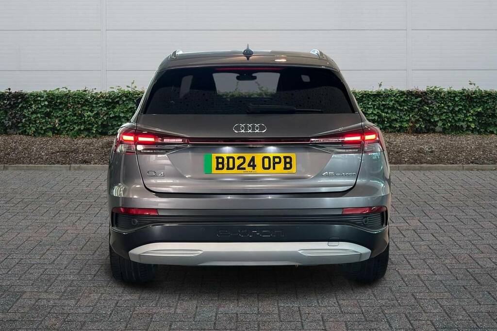 Audi Q4 E Tron Audi Sportback O Edition 1 40 E-tron 150,00 Kw Black #23