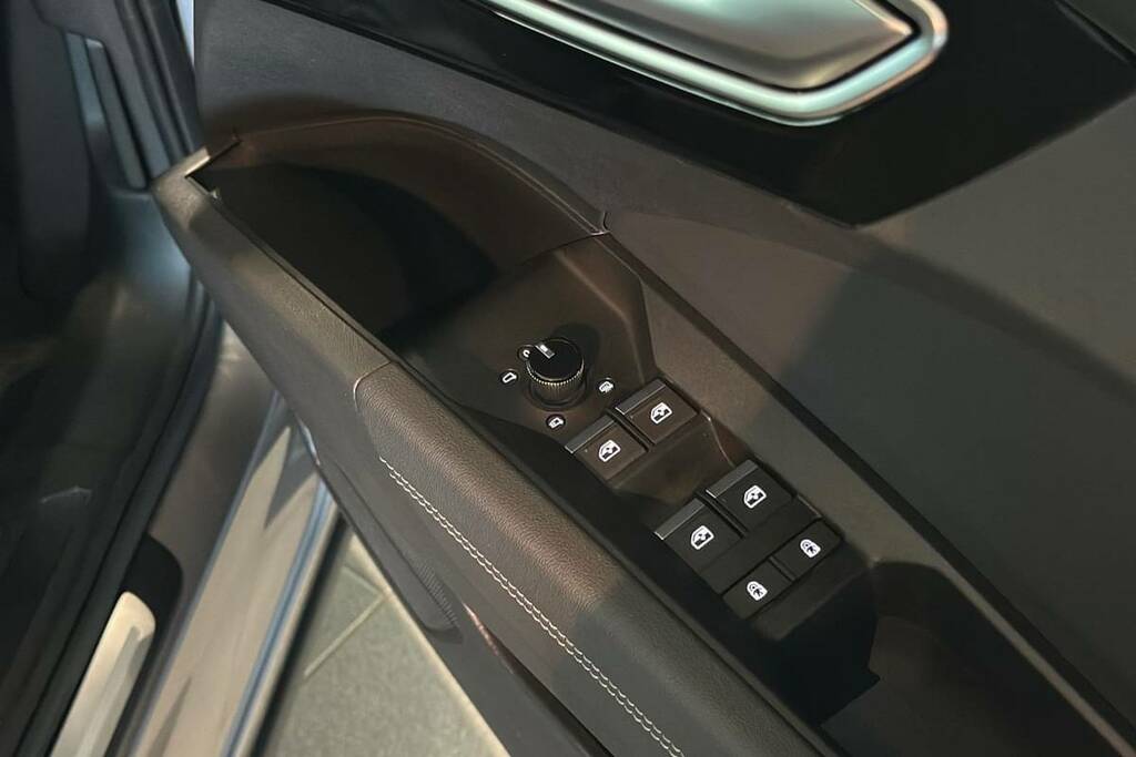 Audi Q4 E Tron 210Kw 45 82Kwh Sport Leather Grey #5