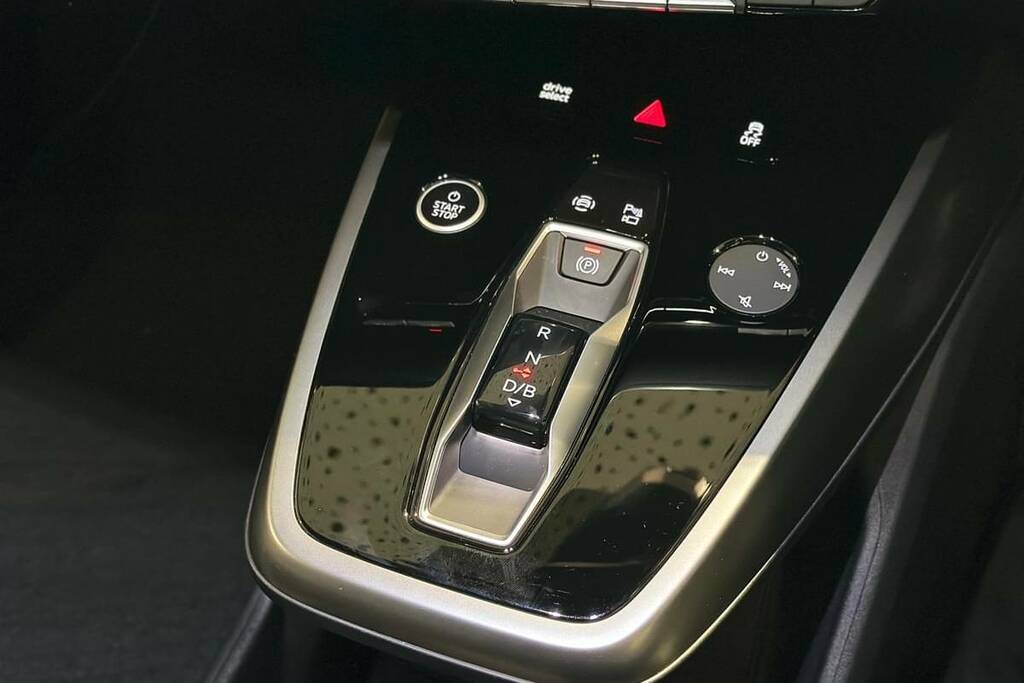 Audi Q4 E Tron Audi Sportback O Edition 1 40 E-tron 150,00 Kw Black #8
