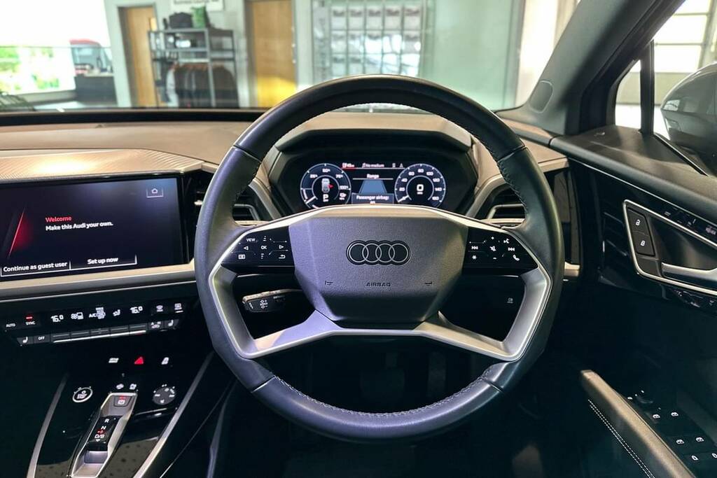 Audi Q4 E Tron Audi Sportback O Edition 1 40 E-tron 150,00 Kw Black #17